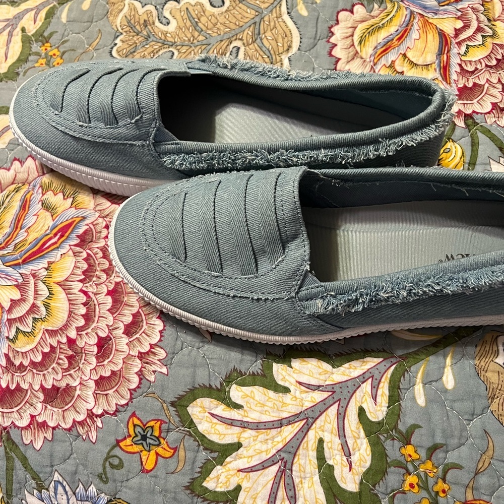 NWOT 11wide Comfortview shoe